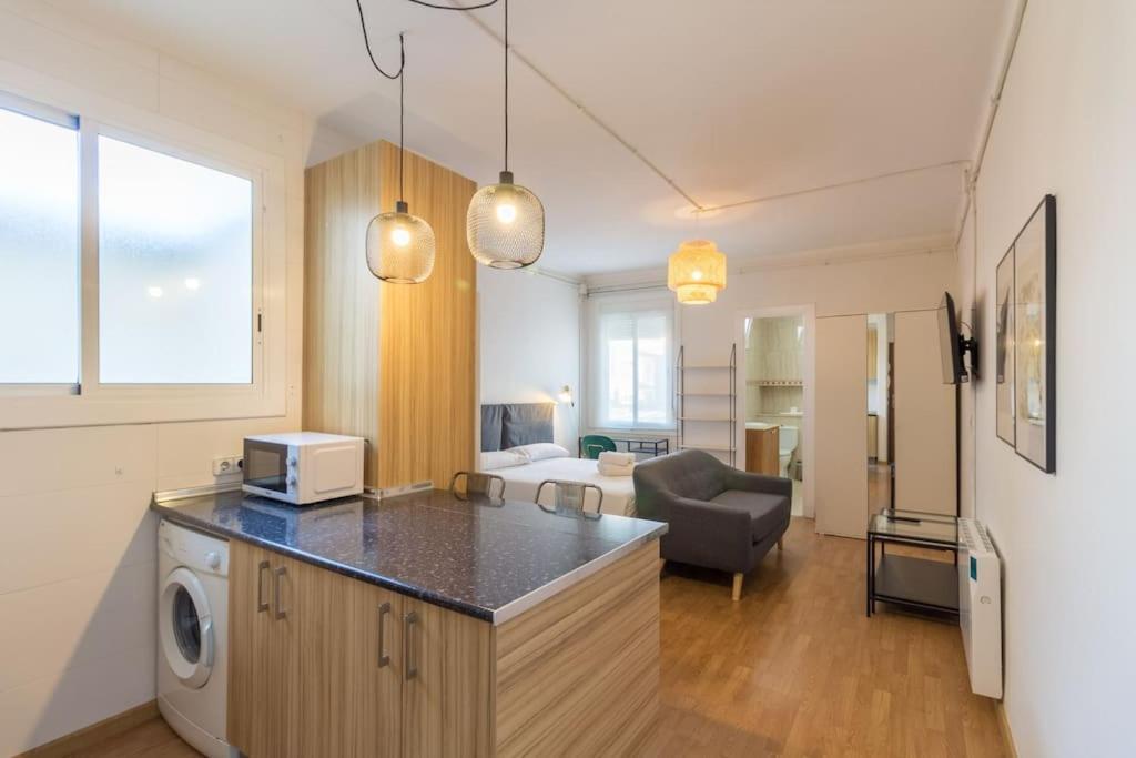 Bebarceloner Sant Andreu Apartments - Studio Exterior photo